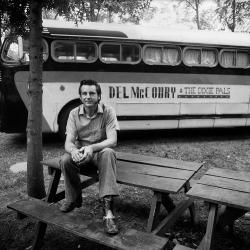 Del Mccoury – Knee Deep In The Blues