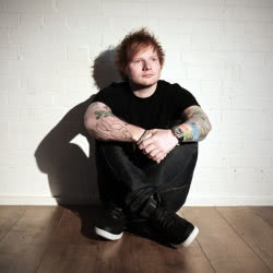 Ed Sheeran – Wonderwall (empty arena)