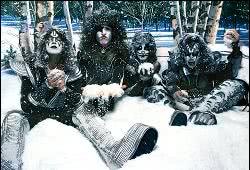 Kiss – Somewhere Between Heaven And Hell